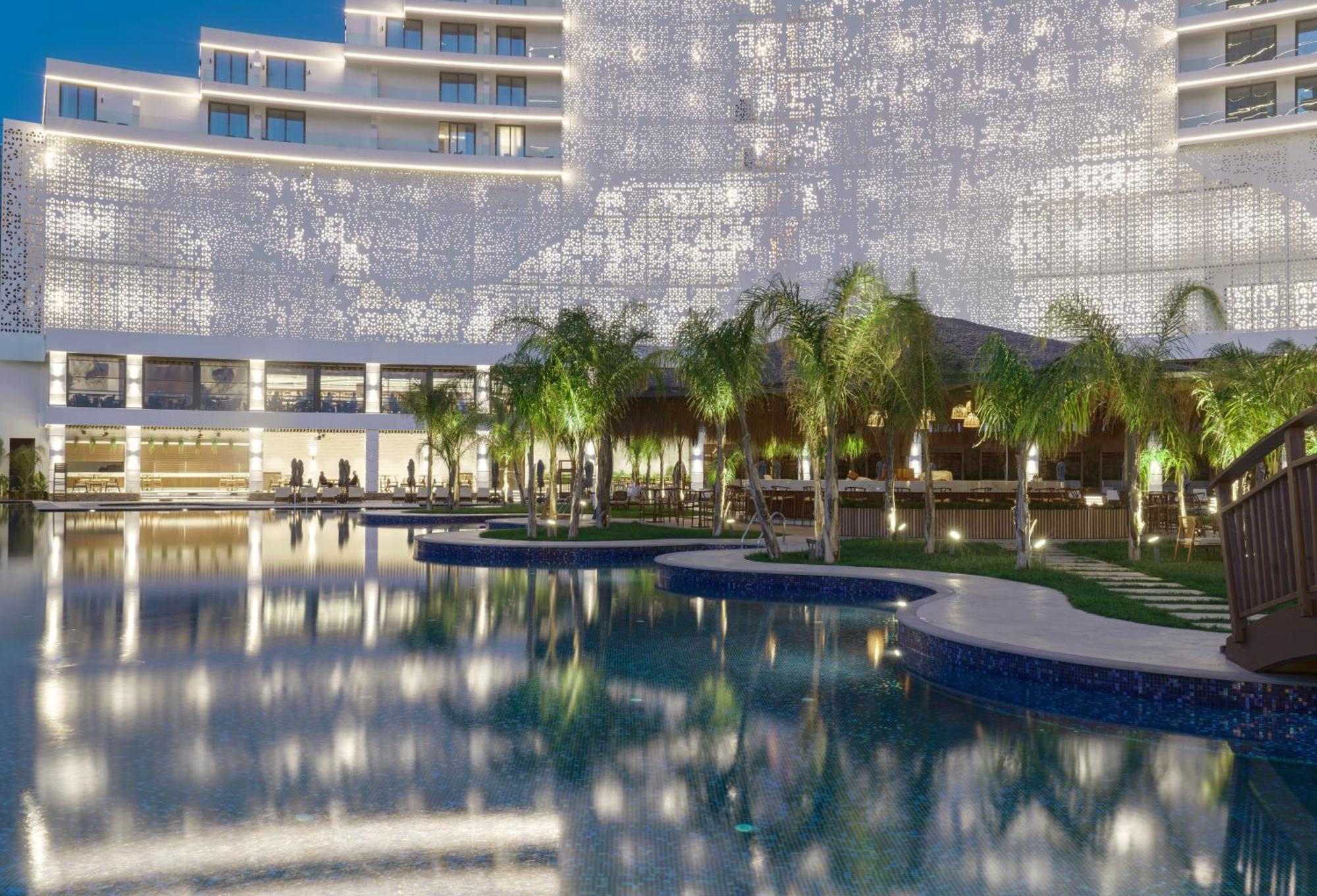 Grand Sapphire Resort & Casino Trikomo エクステリア 写真