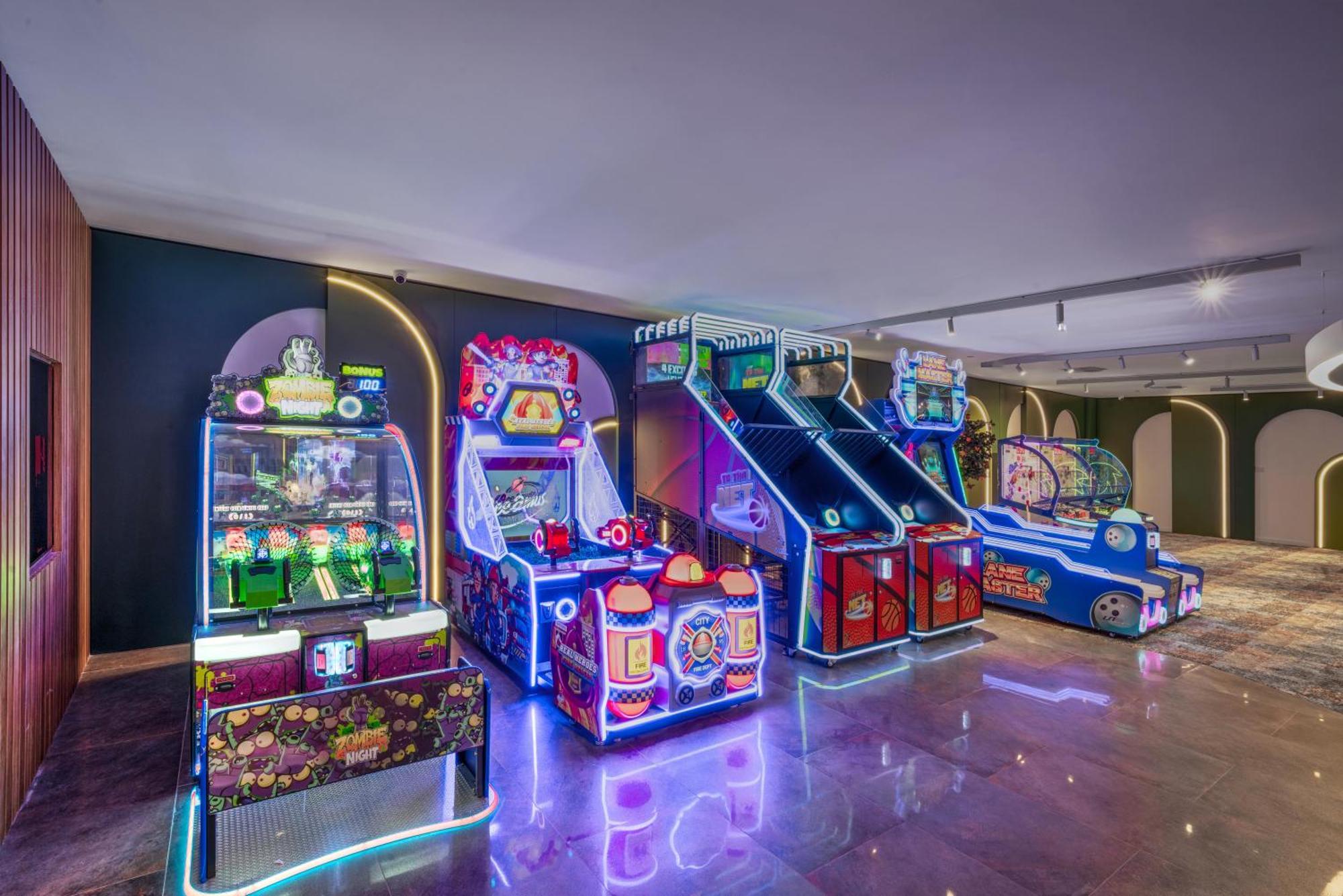 Grand Sapphire Resort & Casino Trikomo エクステリア 写真